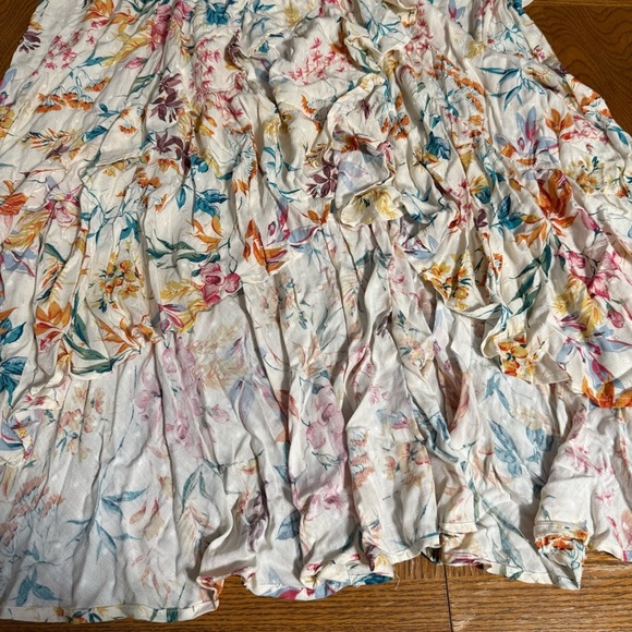 NEW Torrid Swiss Dot Ruffle Hi-Low Maxi Skirt 4X in Floral Ivory Tiered Ruffle - Picture 7 of 16